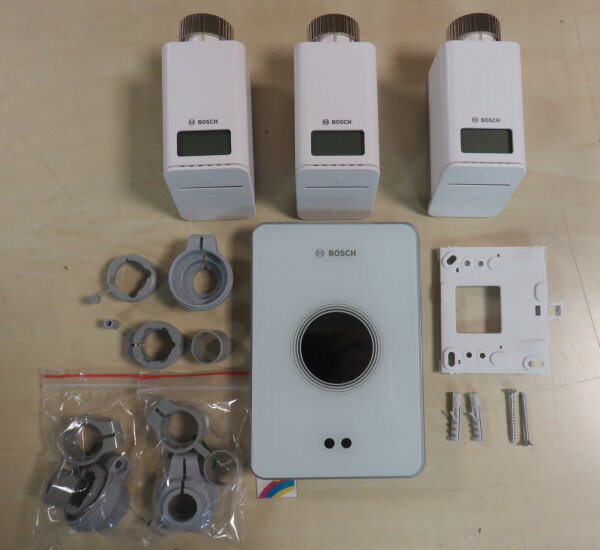 Bosch Junkers smarter W-LAN Regler EasyControl Set mit 3 Funk-Thermostaten weiß
